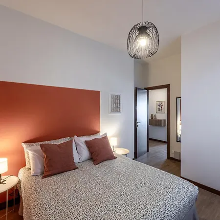 Apartamento Argenti 23 - Modern In - Self Check-in & Wi-fi Novara
